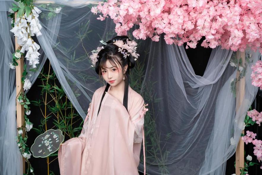 喵小吉 机械少女喵小吉:稀世图包令人看傻