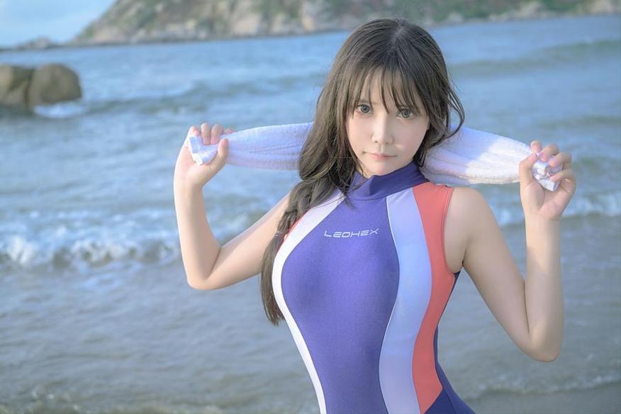 抱走莫子 抱走莫子新作摄影:借月华之光,披鹤发之华